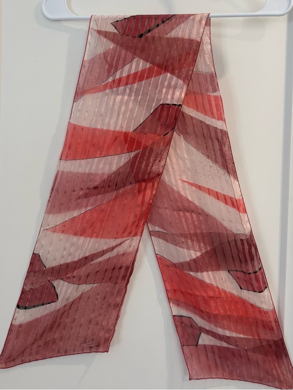 Vintage Pier Québec Hand Painted
100% Silk Scarf - Red & Gold Lurex Long